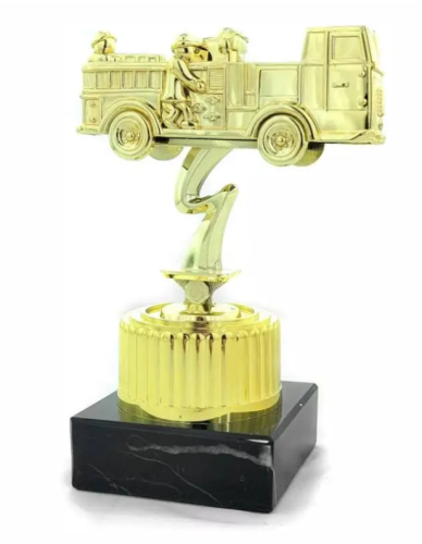 Statuetka Plastikowa WÓZ STRAŻACKI M-4561 - Statuetki Okazjonalne