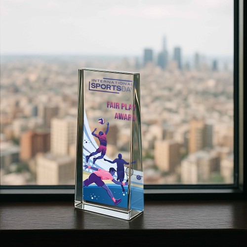 trofeum-szklane-z-etui-w371-statuetki-szklane-warszawa-z-nadrukiem.jpg